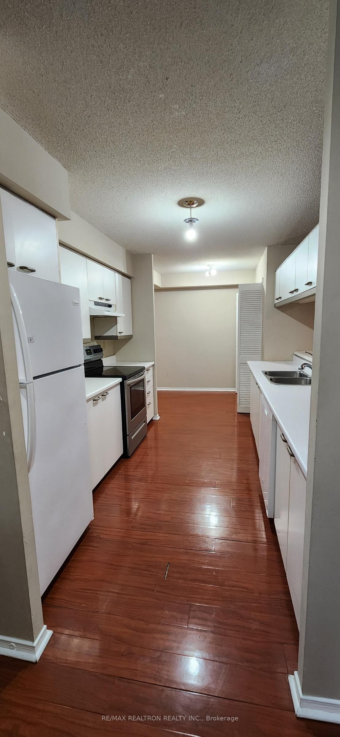 Additional image 6 of 1006-100 Upper Madison Avenue, Toronto, ON, M2N 6M4