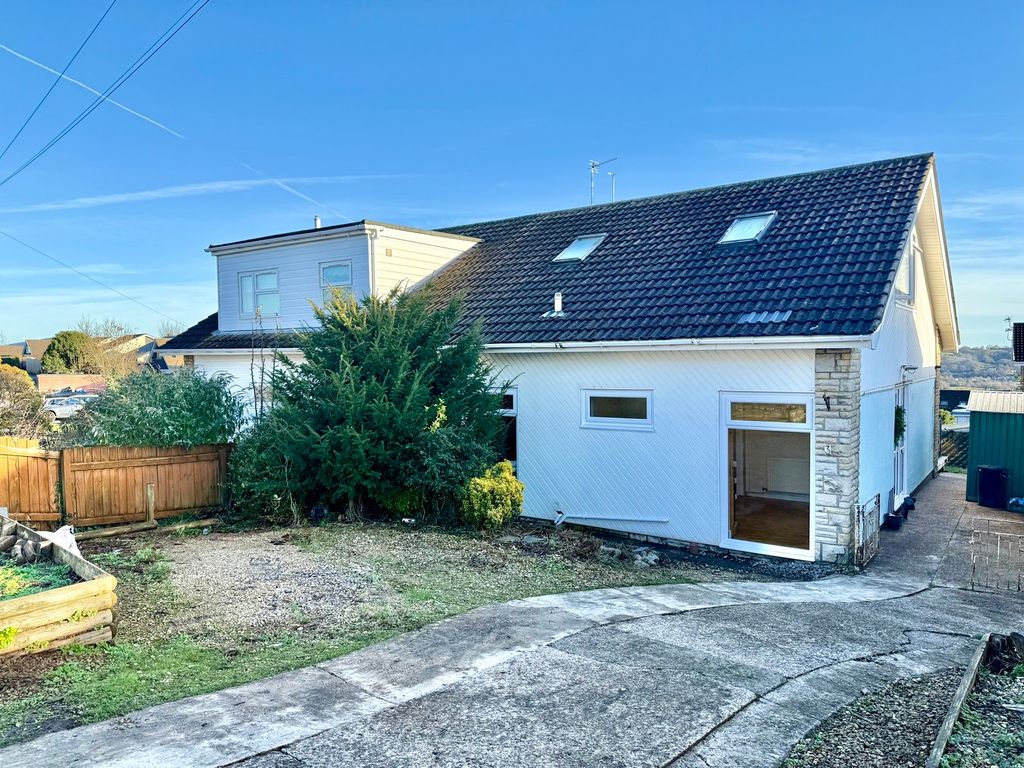 3 bed semi-detached house for saleHighfield Road, Caerleon, Newport NP18