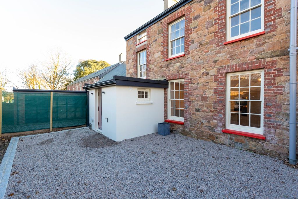 Additional image 34 of 4 bed semi-detached house for saleThe Farmhouse, La Porte, St Saviour JE2