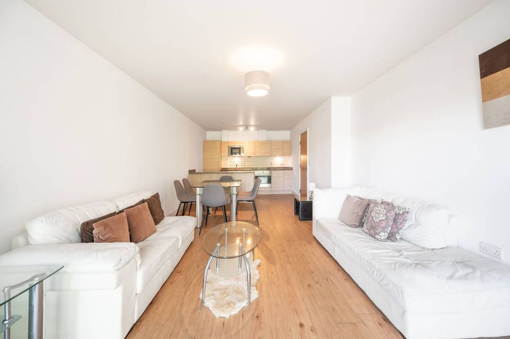 Additional image 3 of 2 bed flat for saleHeritage Avenue, Colindale, London NW9