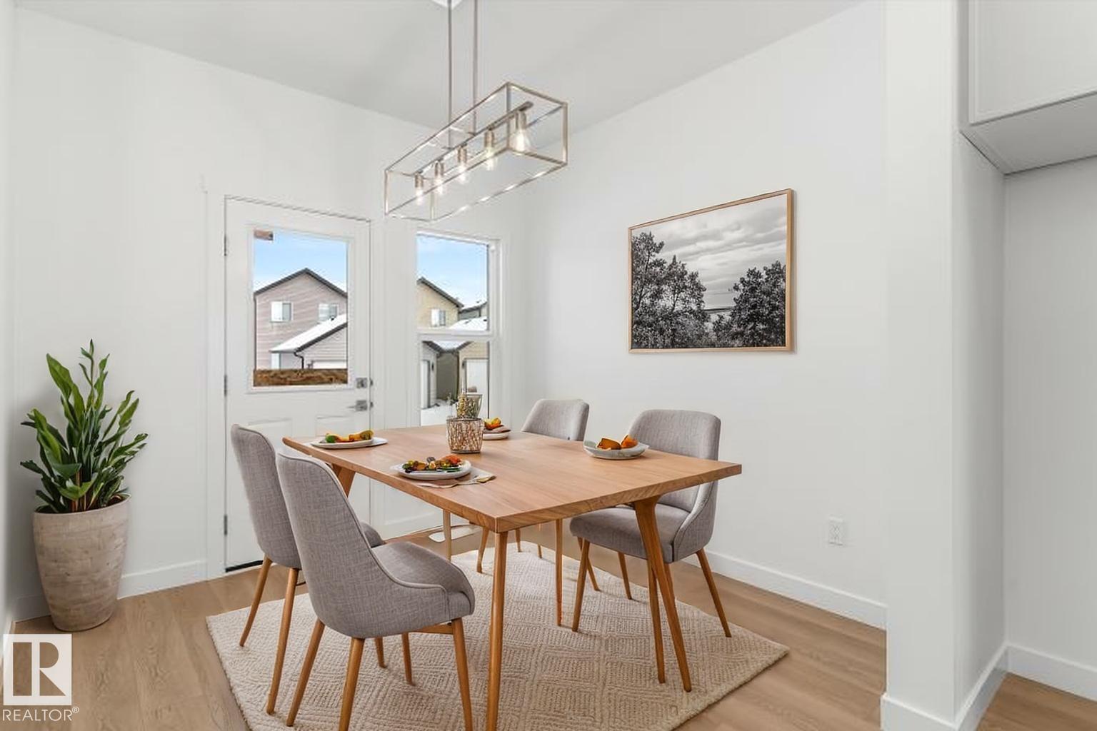 Additional image 5 of 1016 14 Avenue NW, Edmonton, AB, T6T2W8
