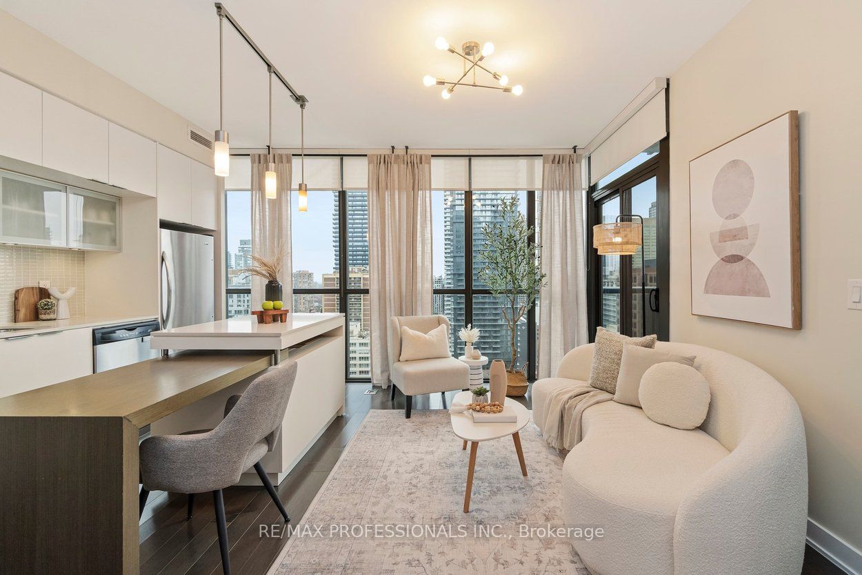 2404-110 Charles Street E, Toronto, ON, M4Y 1T5