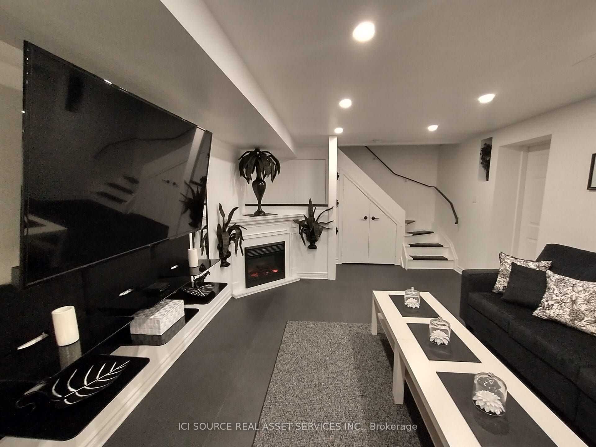 Bsmt-32 Ontoro Boulevard, Ajax, ON, L1Z 1X6