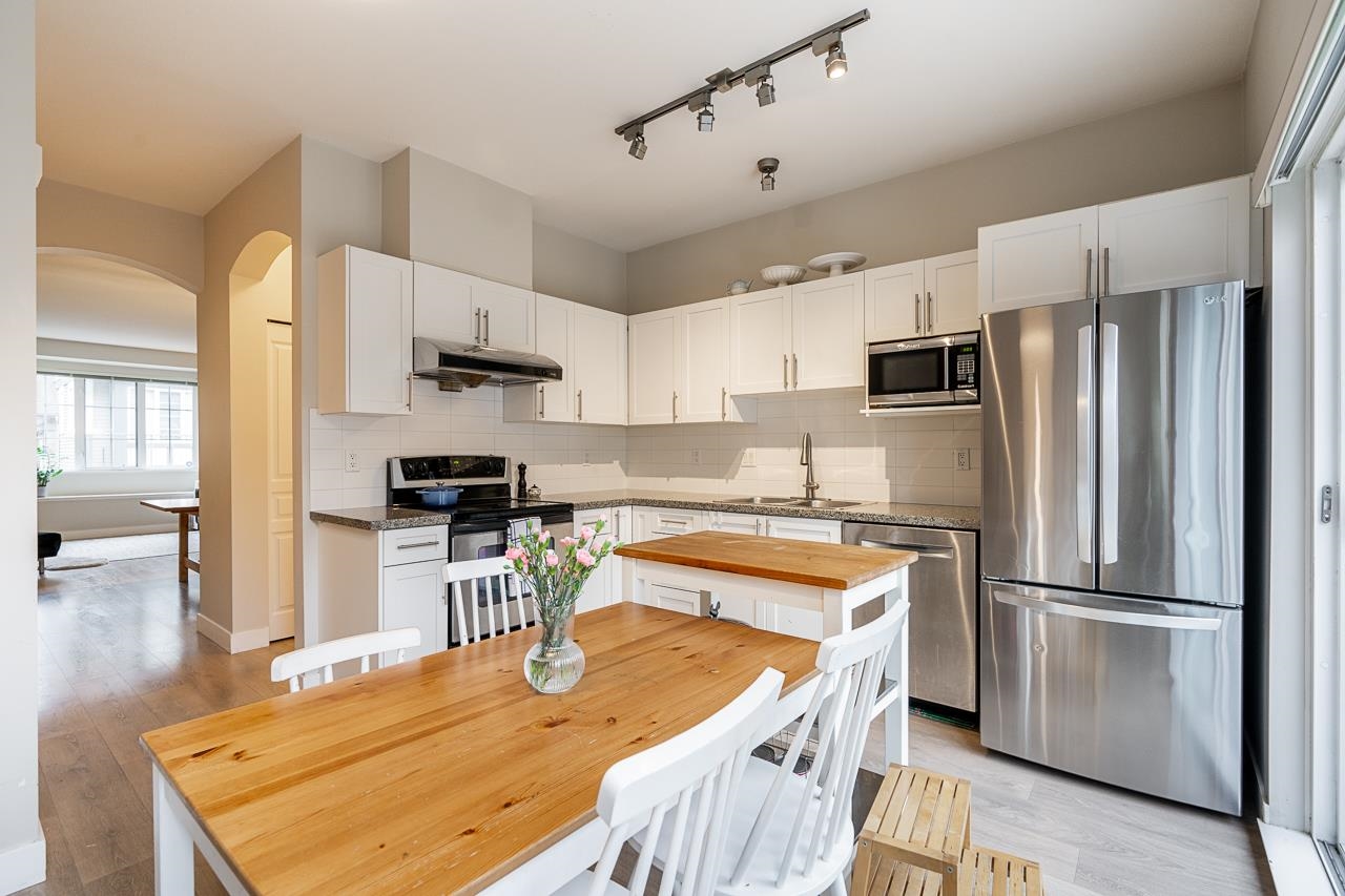 26-8533 Cumberland Place, Burnaby, BC, V3N 5C1