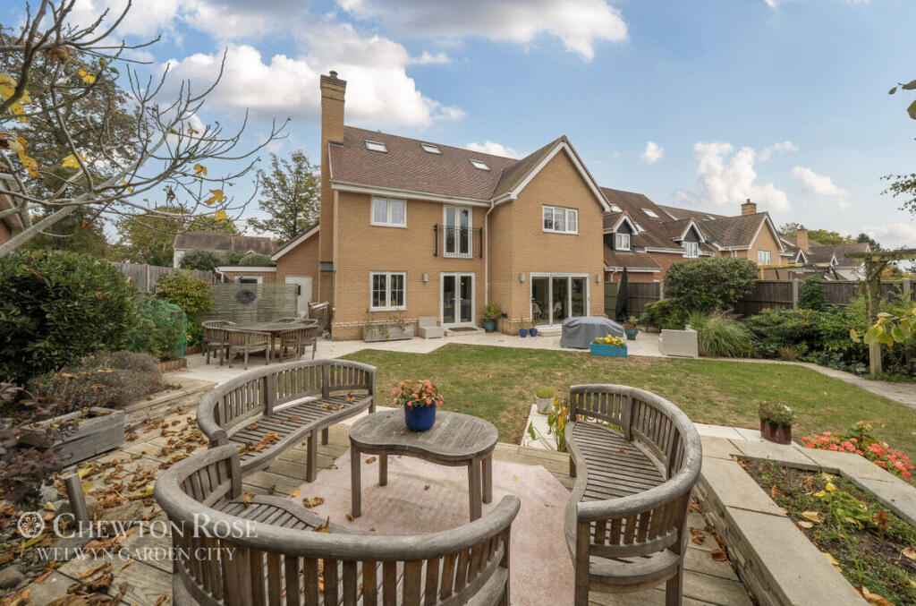 Additional image 3 of Sevenacres, Welwyn