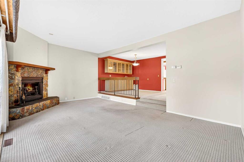 Additional image 5 of 172 Glamis Terrace SW, Calgary, AB, T3E 6V3
