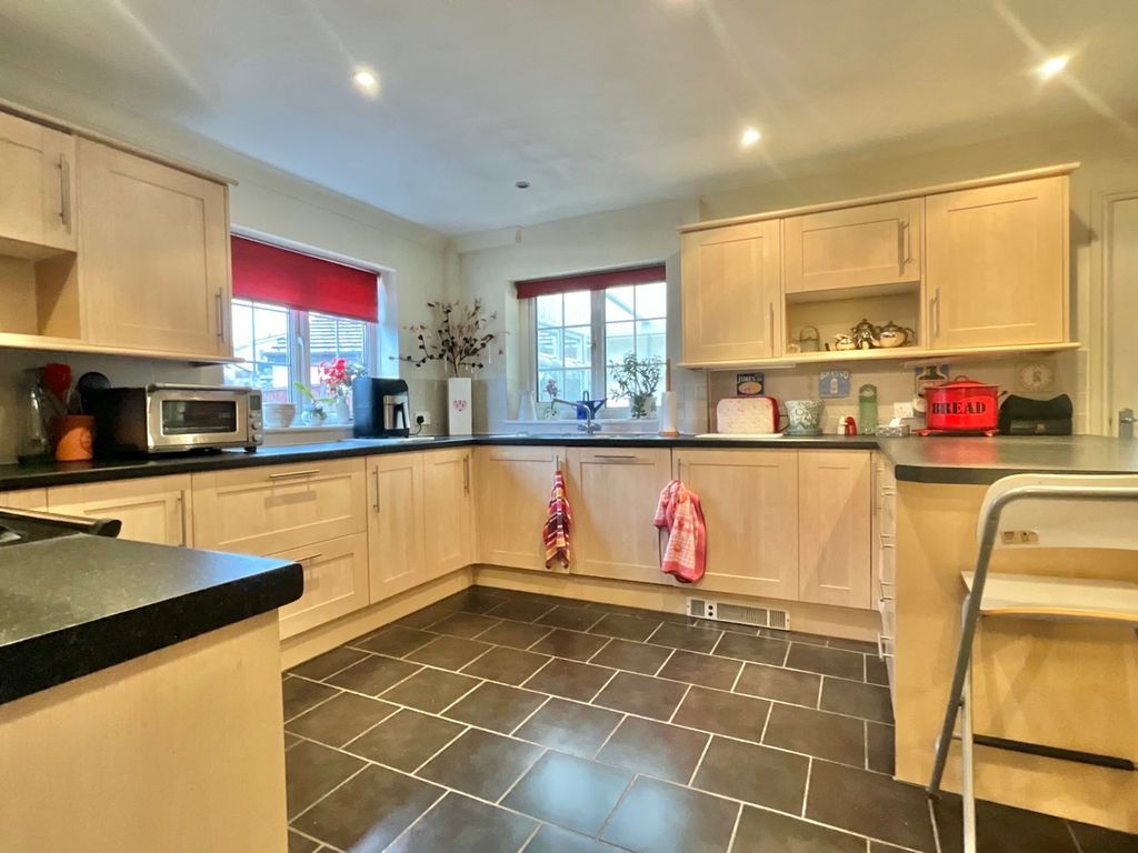 Additional image 12 of 4 bed detached house for saleDinch Hill Close, Undy, Caldicot NP26
