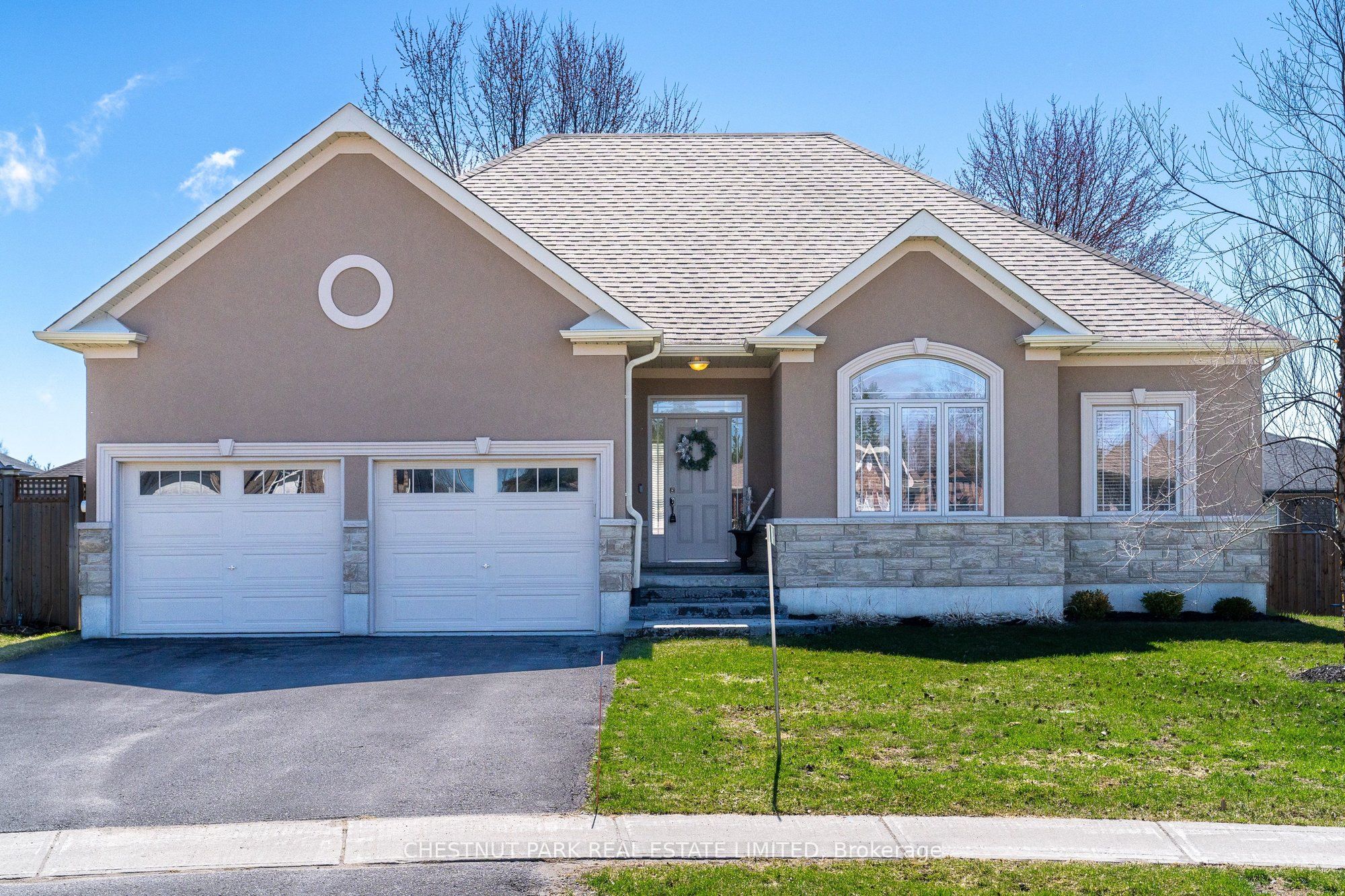 15 Patchell Court, Springwater, ON, L0L 1P0