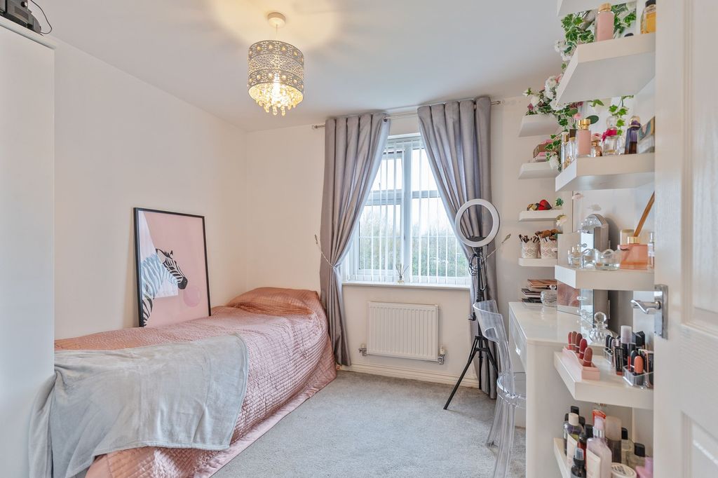 Additional image 7 of 2 bed flat for saleSwan Crescent, Newport NP19