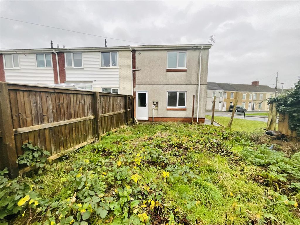 Additional image 3 of 2 bed flat for saleSandfield Road, Burry Port SA16