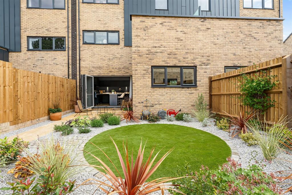 Additional image 21 of 5 bed town house for saleThe Dale, Parc Llandaf, Llantrisant Road, Llandaff, Cardiff CF5