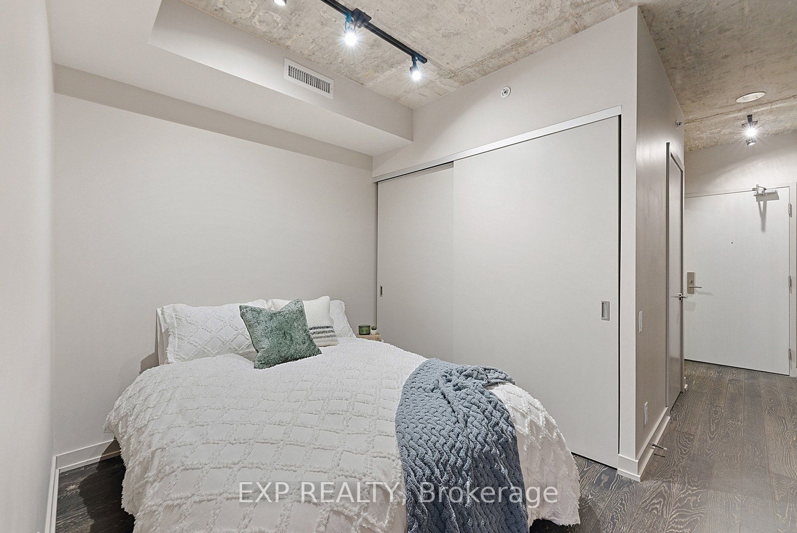 Additional image 6 of 416-39 Brant Street, Toronto, ON, M5V 2L9