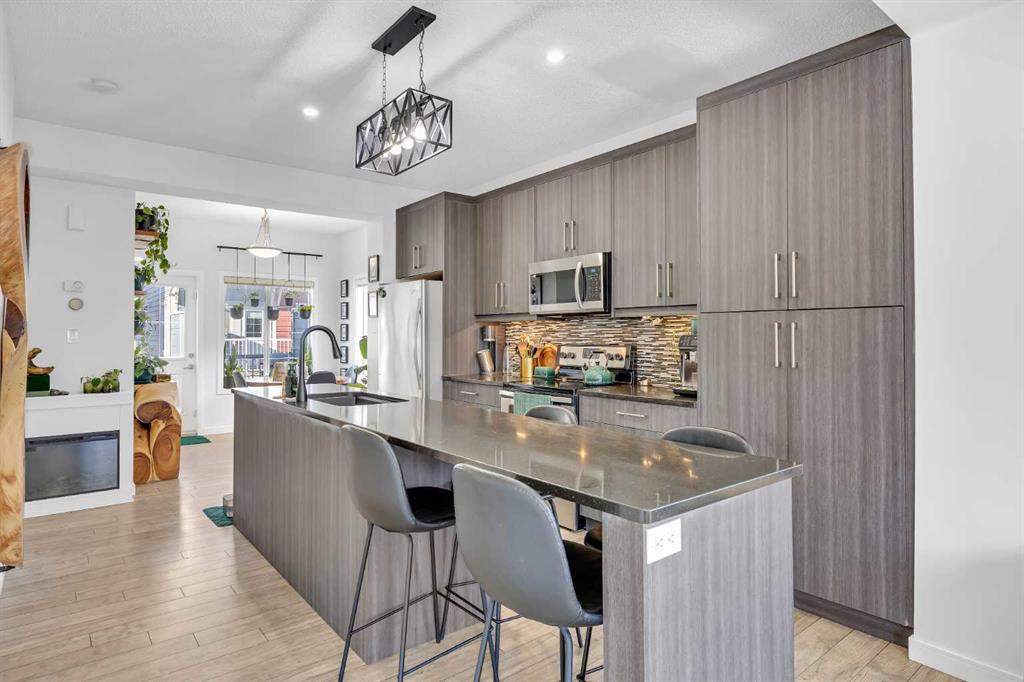 Additional image 5 of 316 Marquis Lane SE, Calgary, AB, T3M2G8
