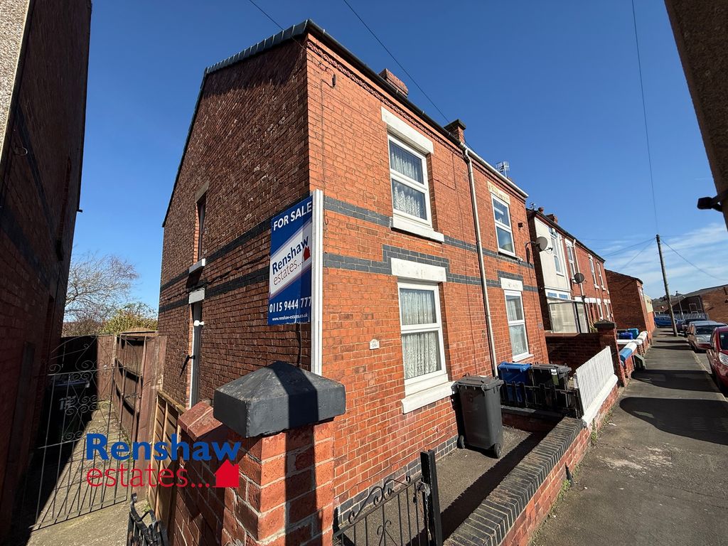 3 bed semi-detached house for saleBarker Gate, Ilkeston, Derbyshire DE7