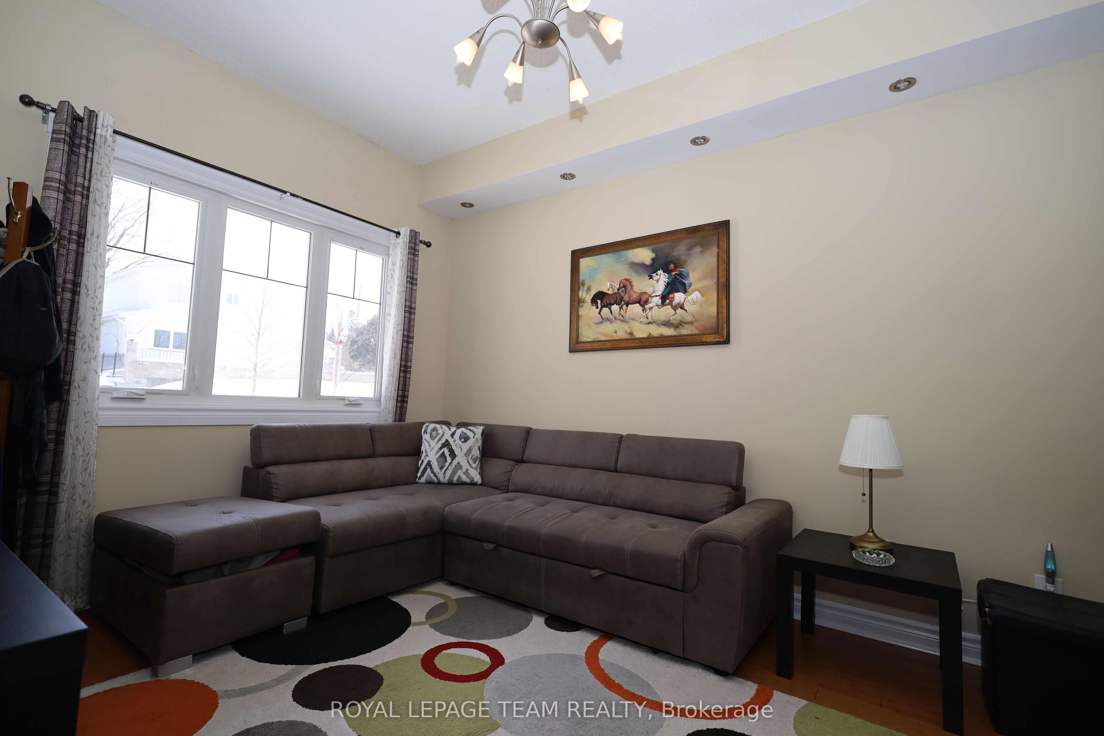 Additional image 2 of 2194 Niagara Drive, Ottawa, ON, K1H 6L2
