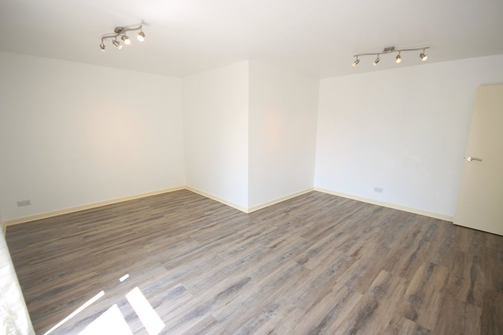 Additional image 4 of 2 bed flat for salePatriotic Place, St Helier JE2