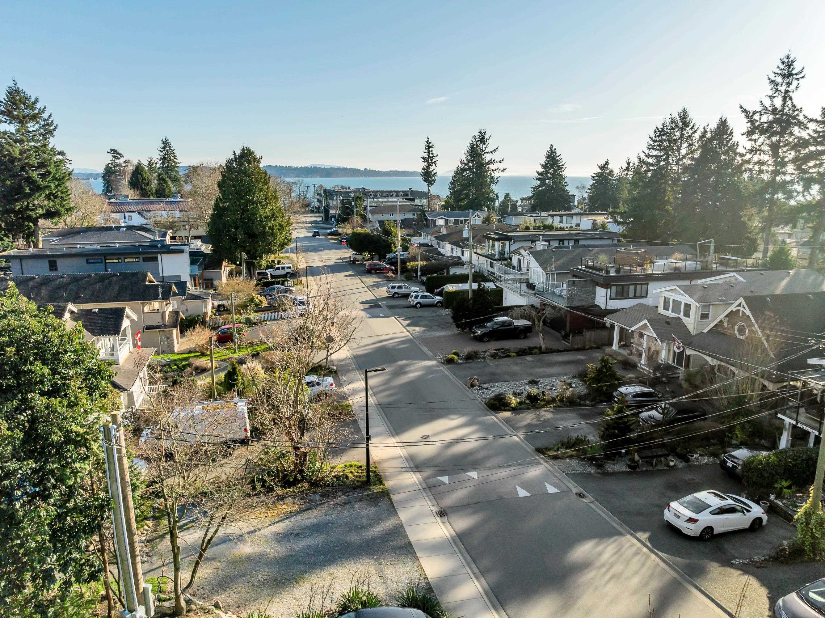 966 Maple Street, White Rock, BC, V4B 4M5 photo 3