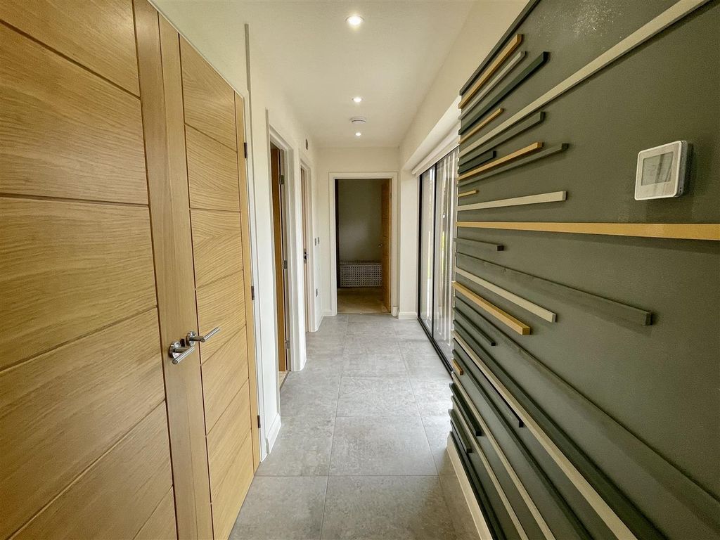 Additional image 4 of 3 bed detached bungalow for saleStarling Close, Rogiet, Caldicot NP26