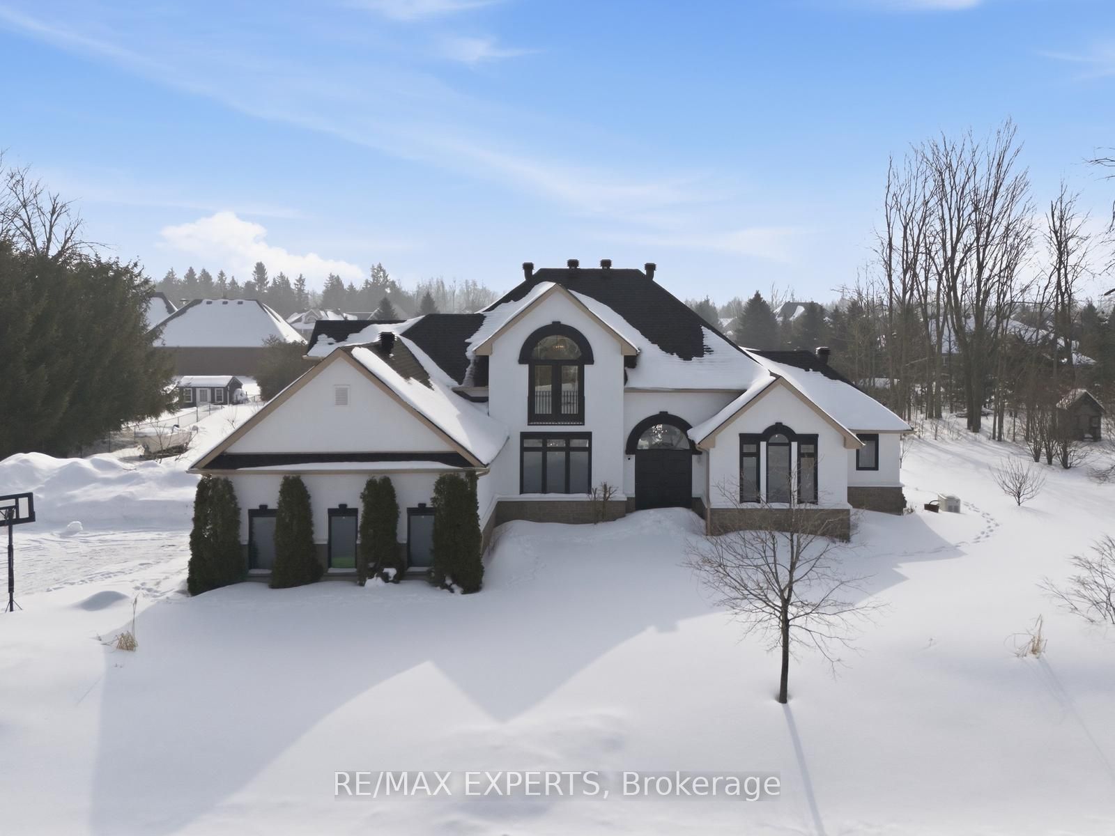 11 Basswood Circle, Oro-medonte, ON, L0L 2L0