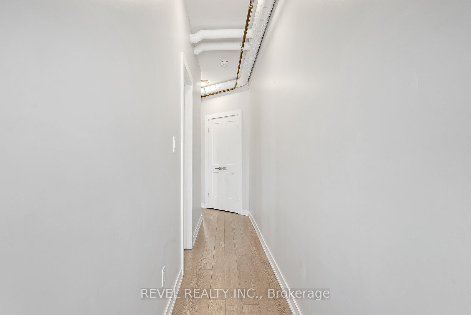 Additional image 3 of 302-657 Barton Street E, Hamilton, ON, L8L 3A3