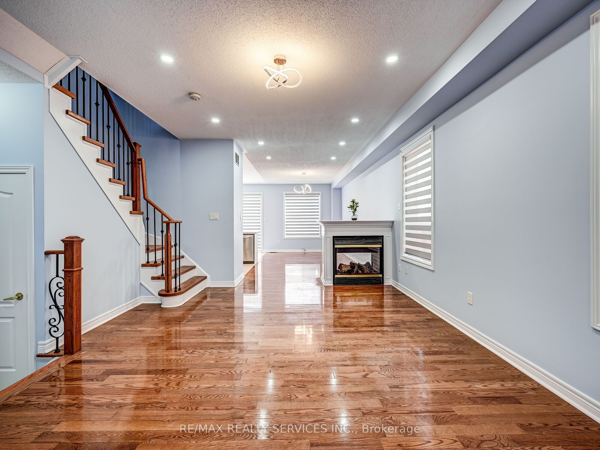 Additional image 3 of 114 Rocky Point Crescent, Brampton, ON, L6V 4R8