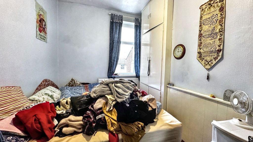 Additional image 12 of 5 bed property for saleCorporation Road, Newport NP19