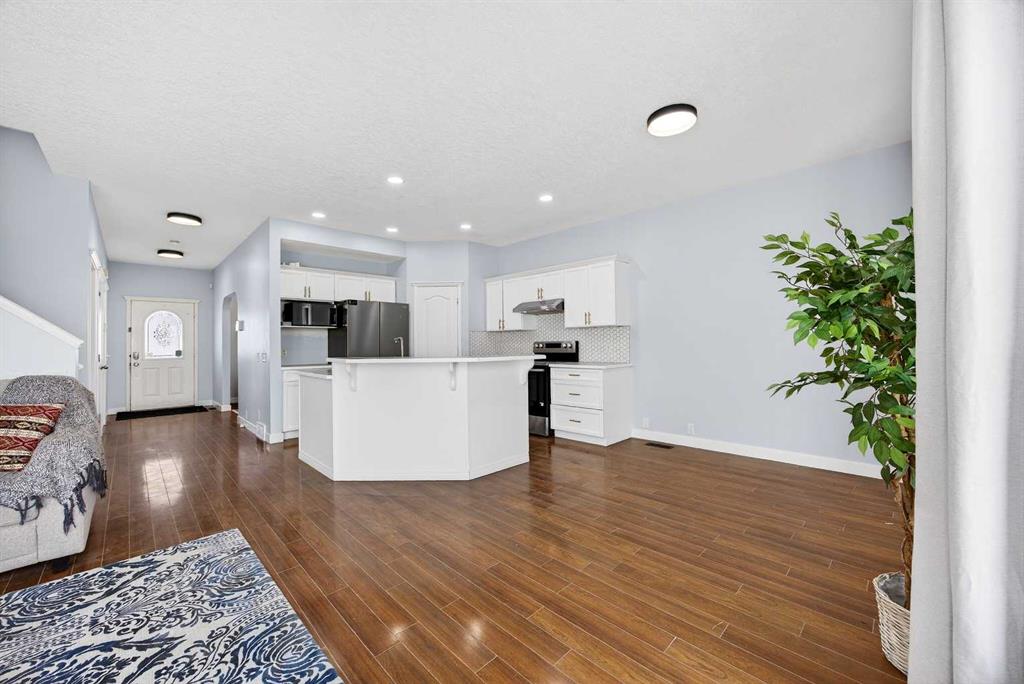 Additional image 5 of 162 Prestwick Landing SE, Calgary, AB, T2Z3S3