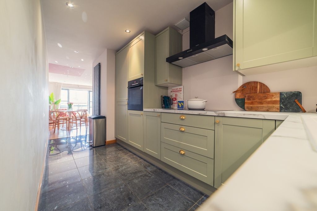 Additional image 12 of 2 bed flat for saleSouth Mews, Cardiff Bay CF10