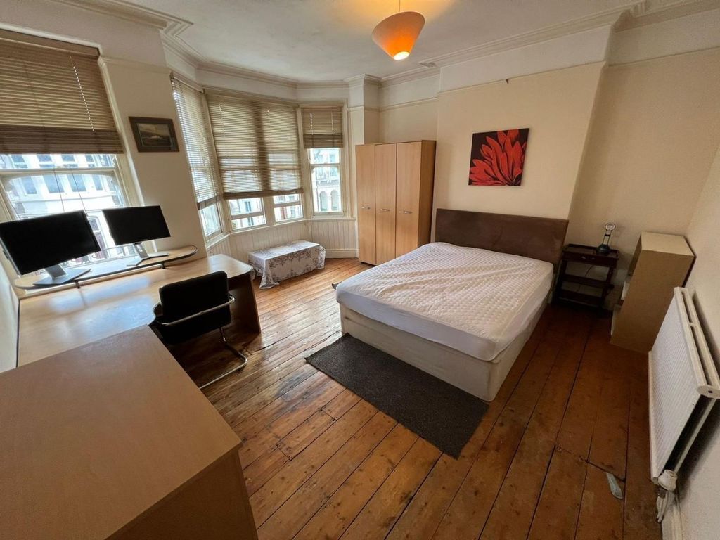 Additional image 2 of 5 bed terraced house for saleHeathfield Road, Cardiff CF14