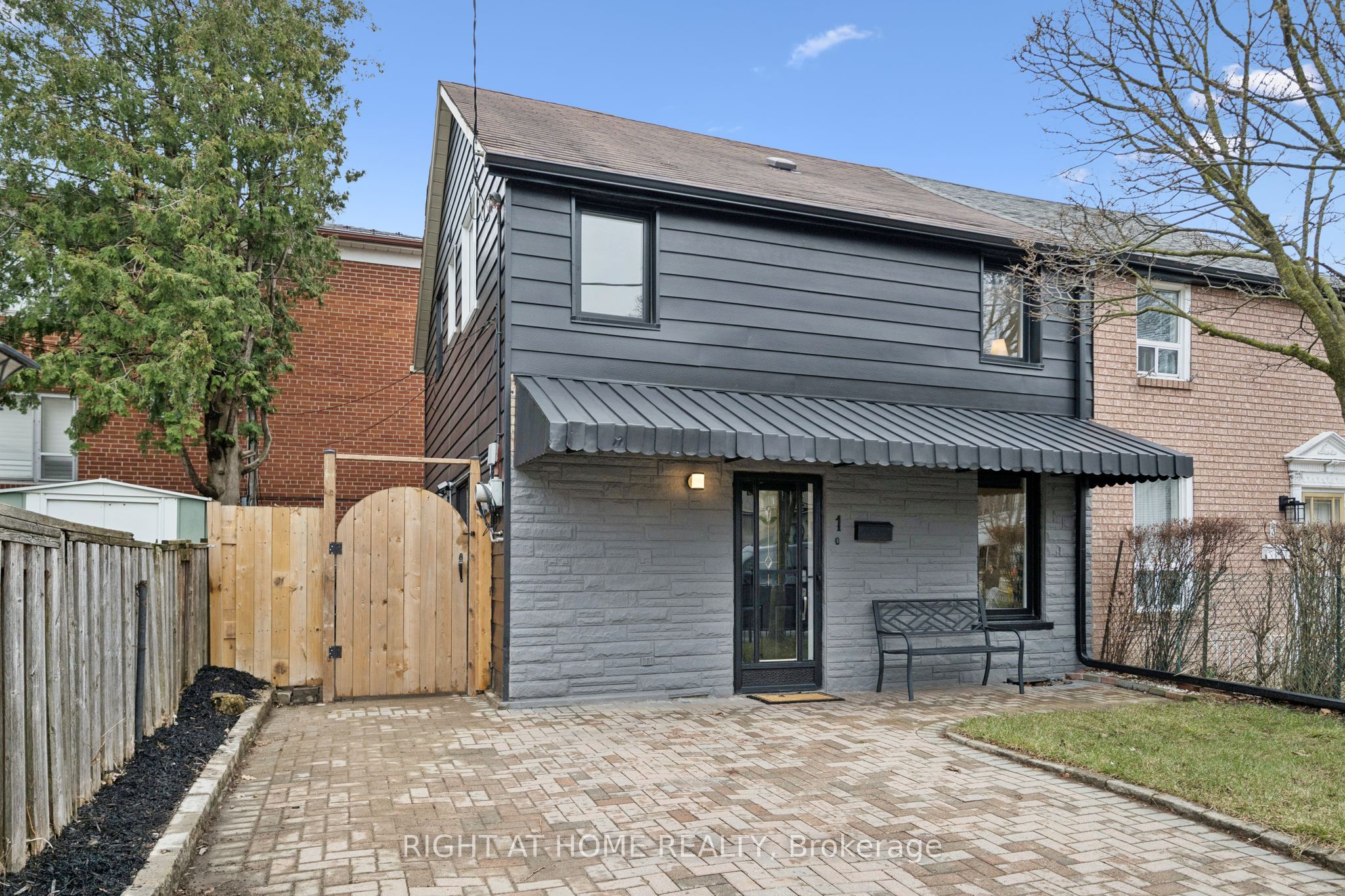 1 Auburn Avenue, Toronto, ON, M6H 2L6 photo 2