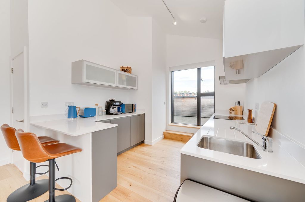 Additional image 7 of 3 bed flat for saleCutlers Gardens, Sheffield S3