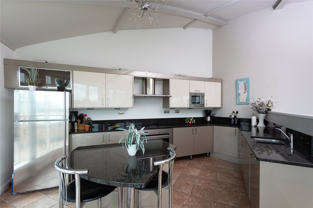 Additional image 5 of 2 bed flat for saleLeeman Road, York, North Yorkshire YO26