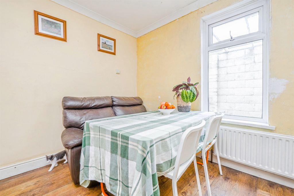 Additional image 3 of 2 bed flat for saleClaude Place, Roath, Cardiff CF24
