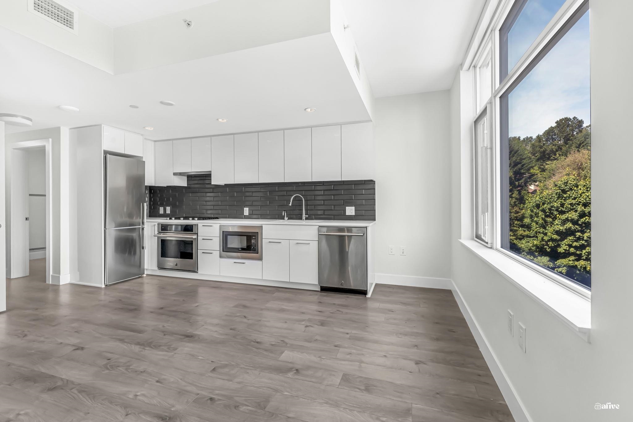 614-3451 Sawmill Crescent, Vancouver, BC, V5S 0H1