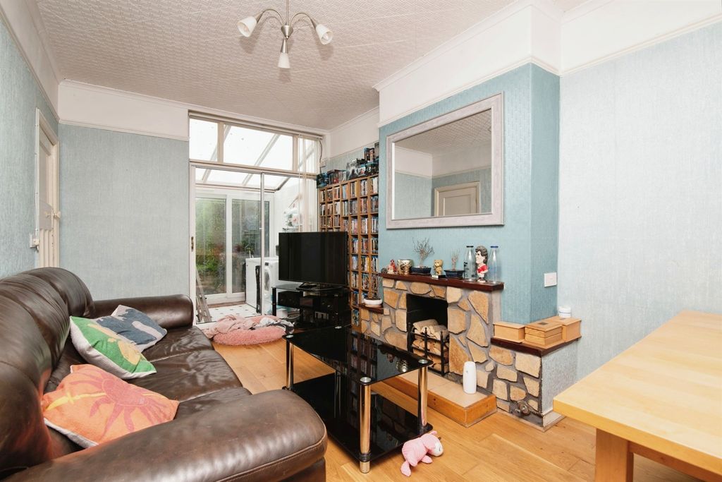 Additional image 8 of 3 bed semi-detached house for saleWentloog Road, Rumney, Cardiff CF3
