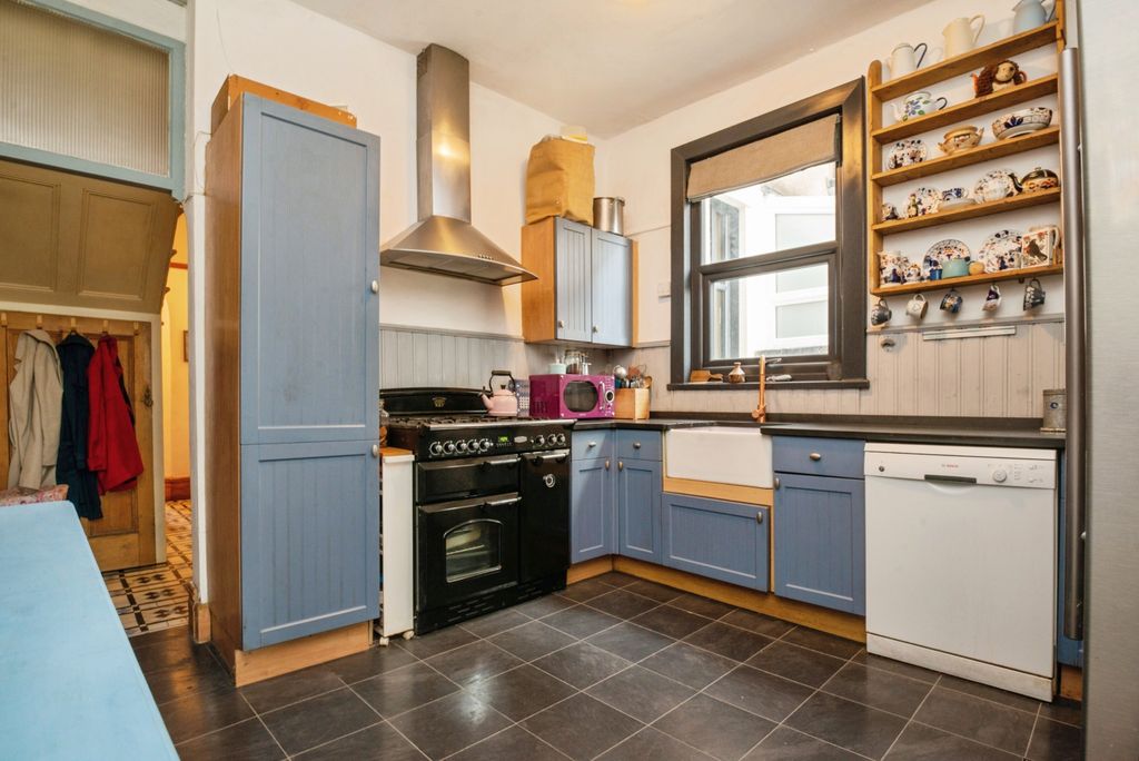 Additional image 7 of 5 bed end terrace house for salePencisely Road, Cardiff CF5
