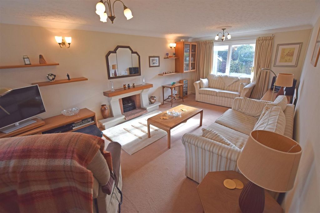 4 bed property for saleMillheath Drive, Lisvane, Cardiff CF14