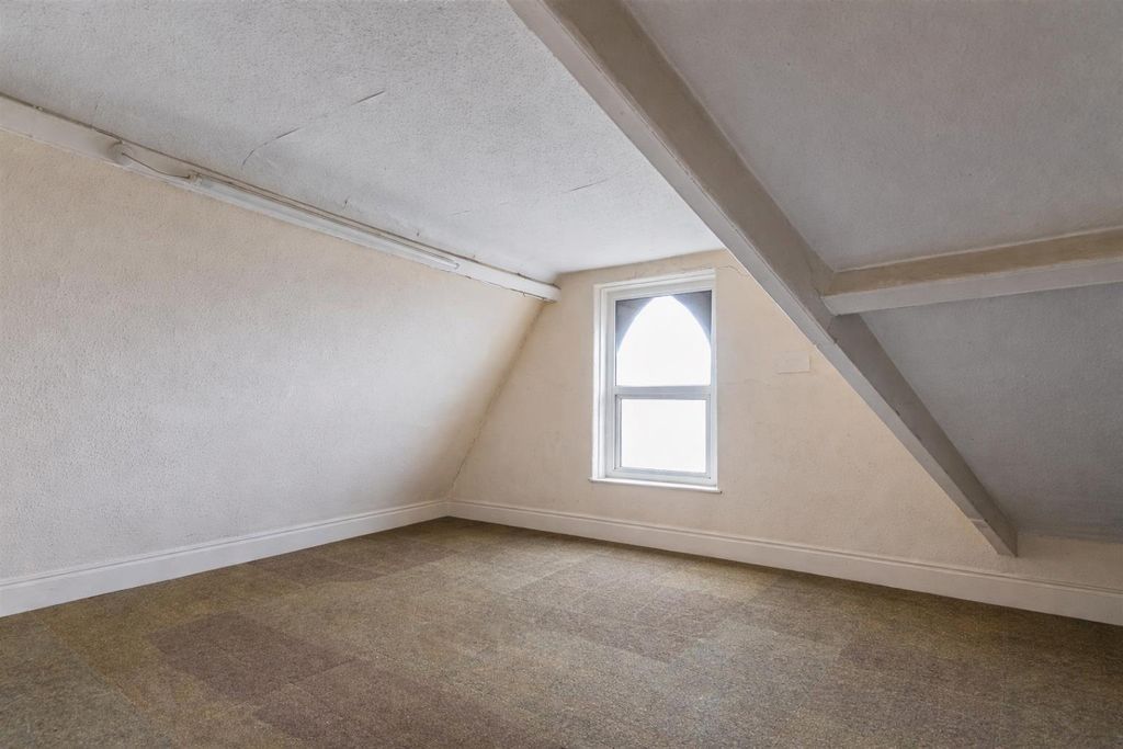 Additional image 5 of 5 bed property for saleWyndham Crescent, Cardiff CF11