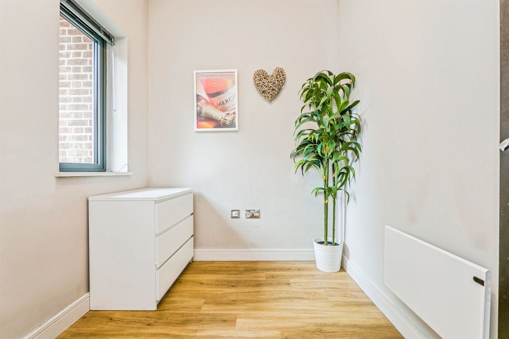 Additional image 17 of 2 bed flat for saleRomilly Crescent, Cardiff CF11