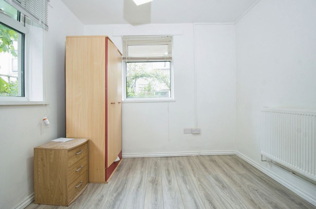 Additional image 13 of 4 bed flat for saleDiana Street, Cardiff CF24