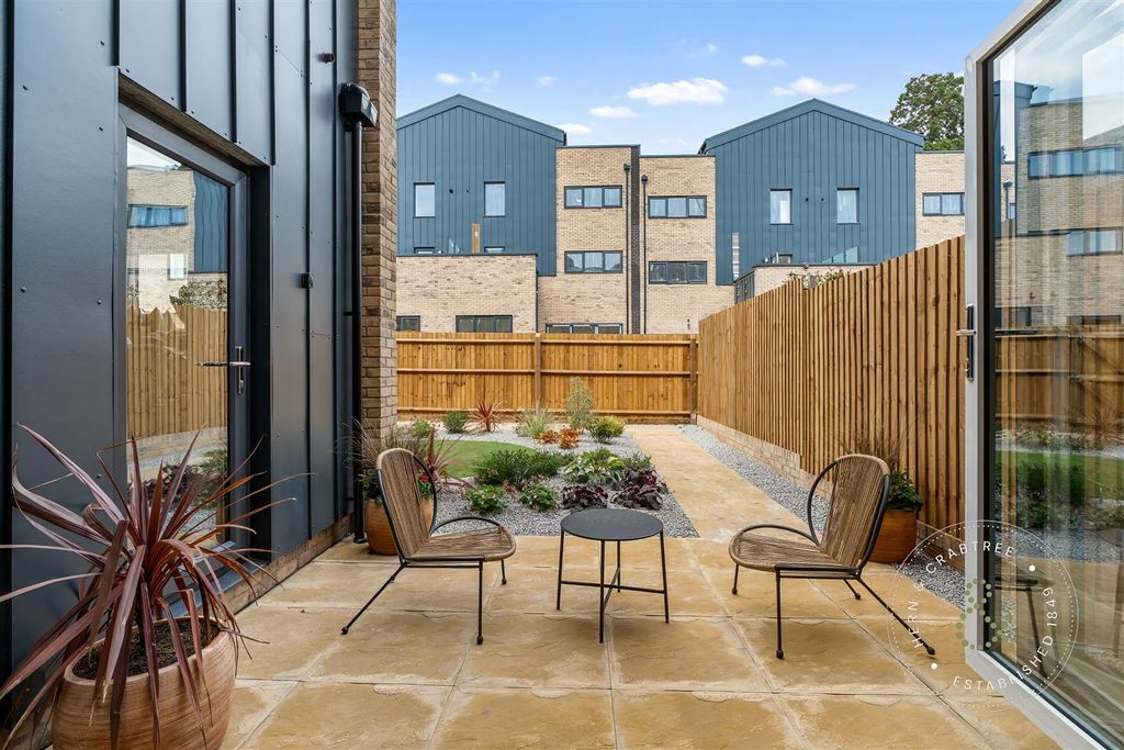 Additional image 44 of 5 bed town house for saleThe Dale, Parc Llandaf, Llantrisant Road, Llandaff, Cardiff CF5