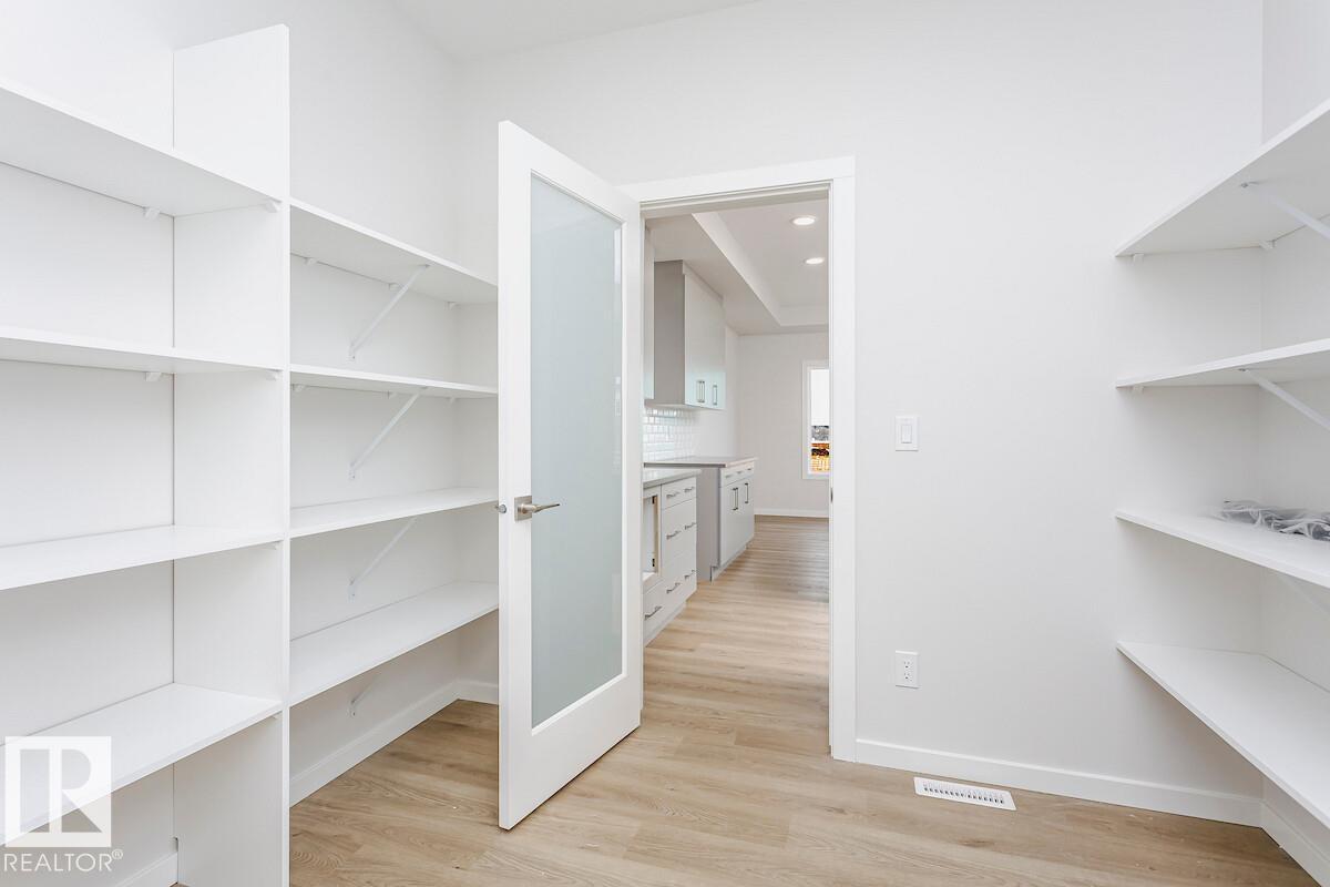 Additional image 4 of 7622 Kimiwan Crescent SW, Edmonton, AB, T6W1A5