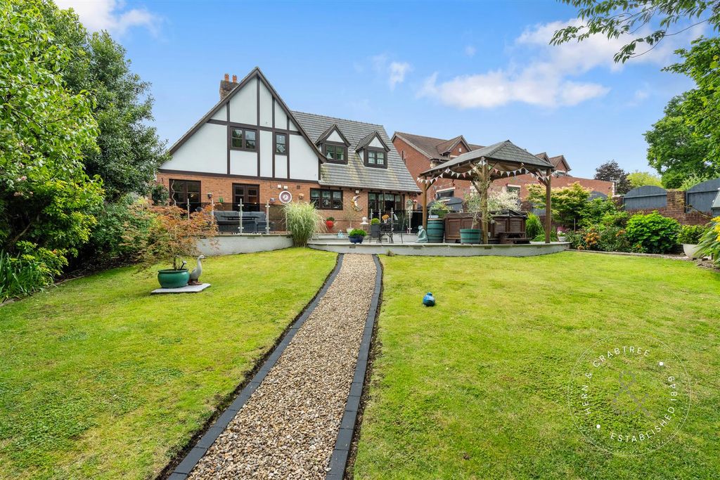 4 bed detached house for saleMill Lane, Castleton, Cardiff CF3 photo 3