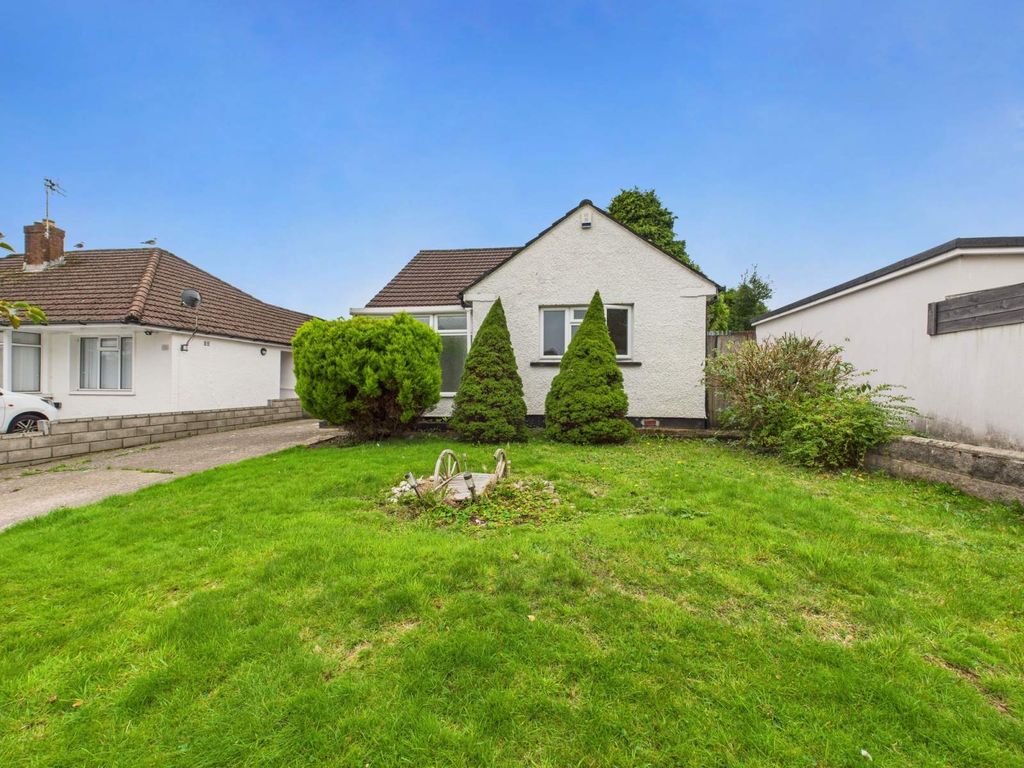 3 bed detached bungalow for saleHeol Derlwyn, Rhiwbina, Cardiff. CF14