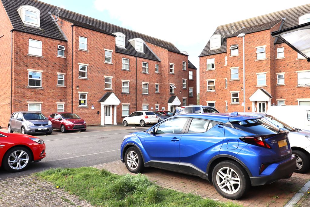 2 bed flat to rentWillow Tree Close, Lincoln LN5