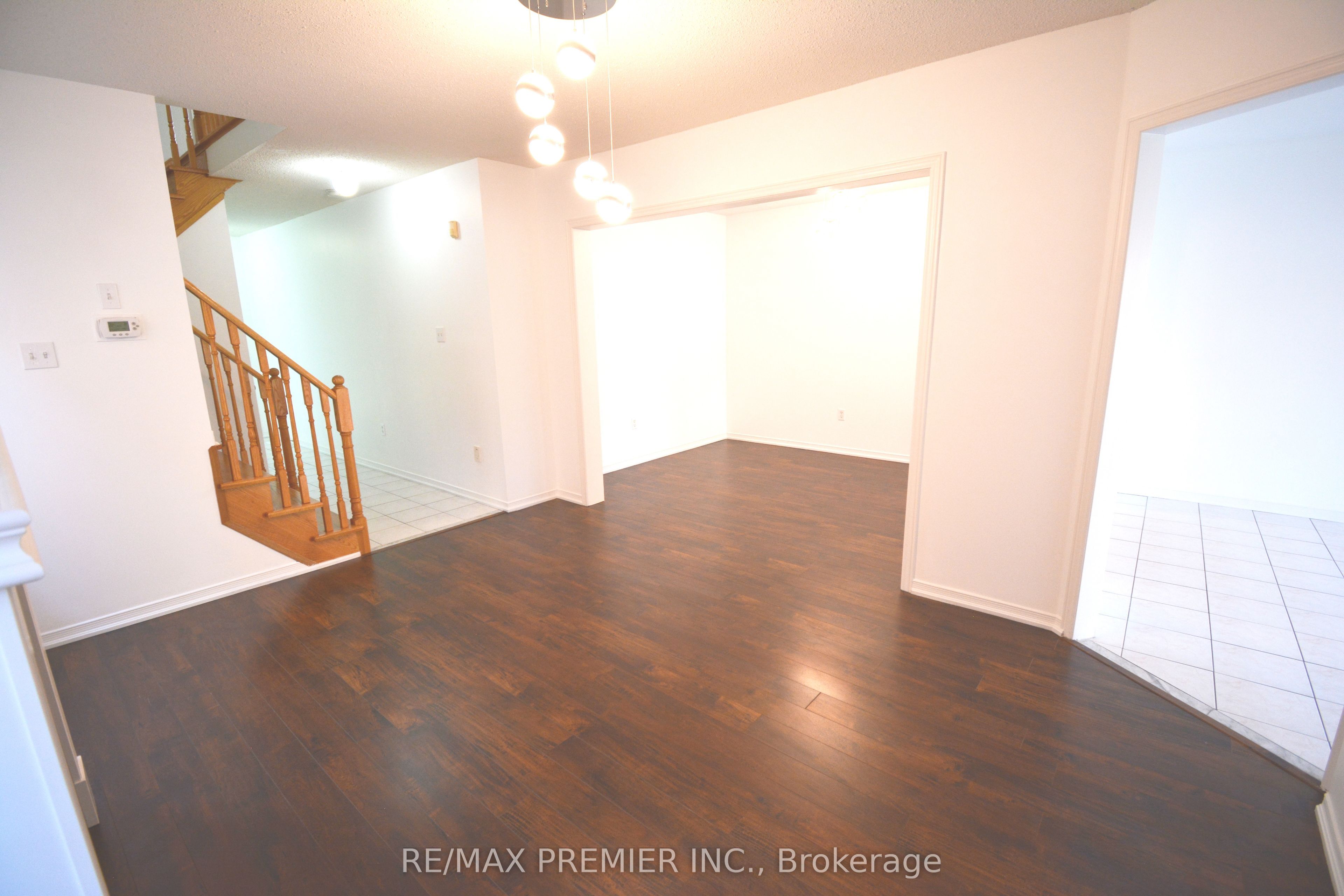 126 Pinedale Gate, Vaughan, ON, L4L 8X3 photo 5