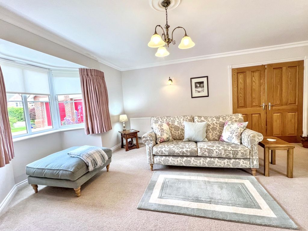 Additional image 7 of 4 bed detached house for saleOutstanding Family Home 8 Walnut Grove, Crick, Caldicot, Monmouthshire NP26