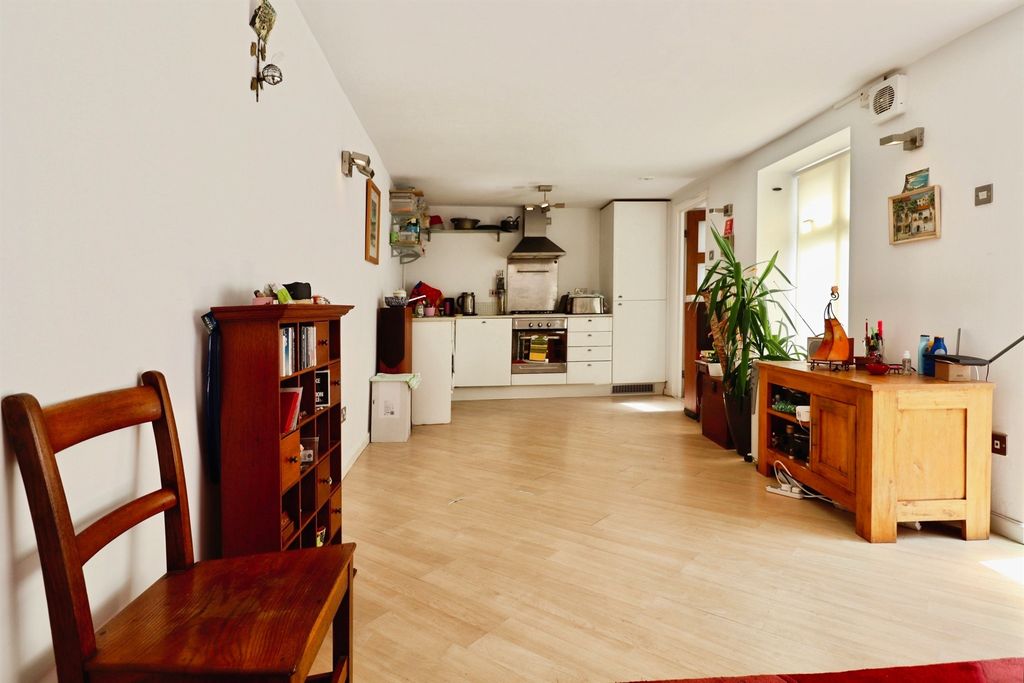 Additional image 4 of 2 bed semi-detached house for saleClive Road, Canton, Cardiff CF5