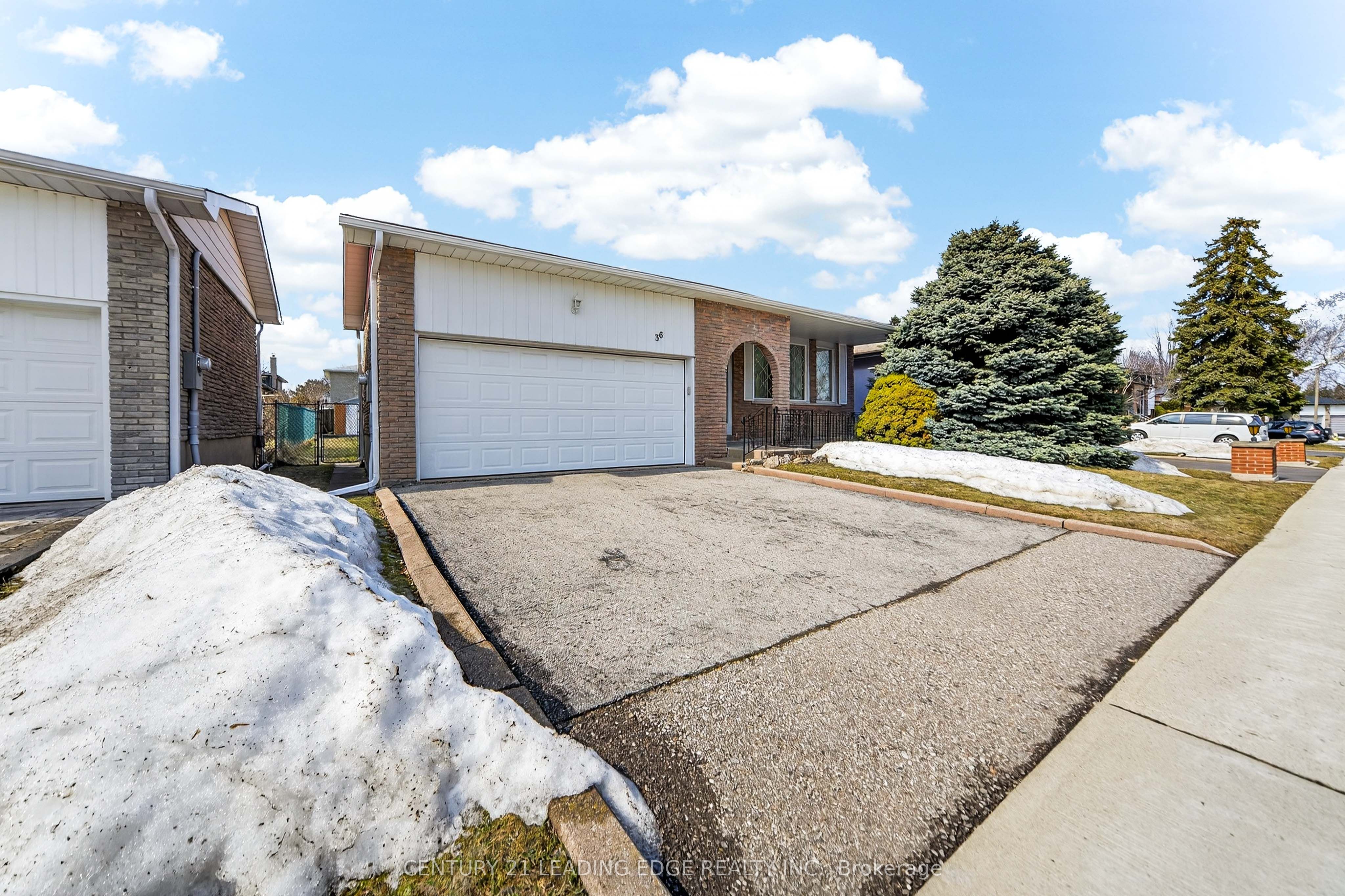 36 Lawnmere Crescent, Toronto, ON, M1S 2T3 photo 2