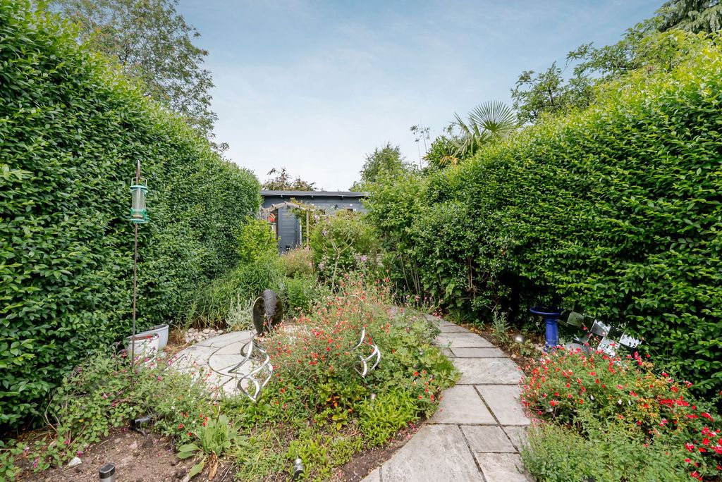 Additional image 10 of 4 bed semi-detached house for saleVictoria Road, Ascot SL5